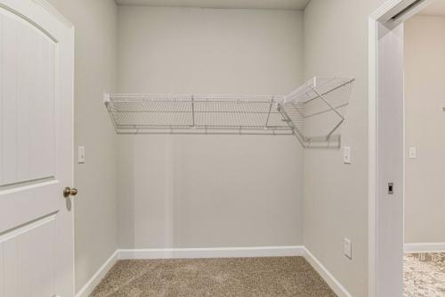 28-web-or-mls-9556-Permenter-Road-27