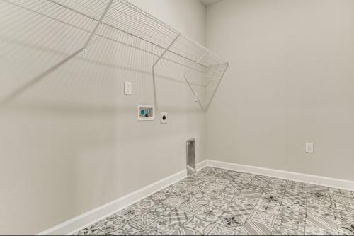 9-web-or-mls-9556-Permenter-Road-8